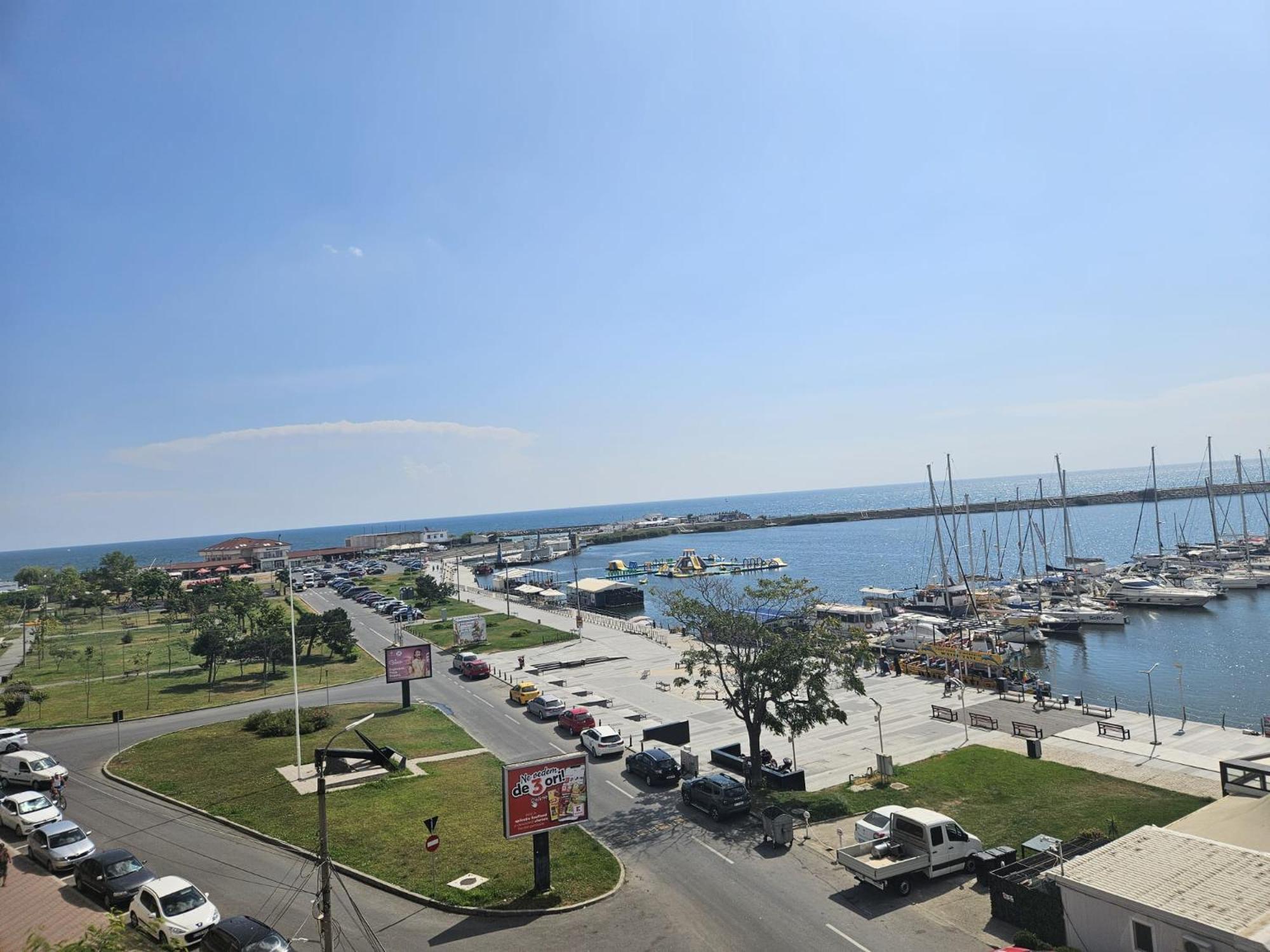 Blue Marina Sea View Διαμέρισμα Μανγκάλια Εξωτερικό φωτογραφία