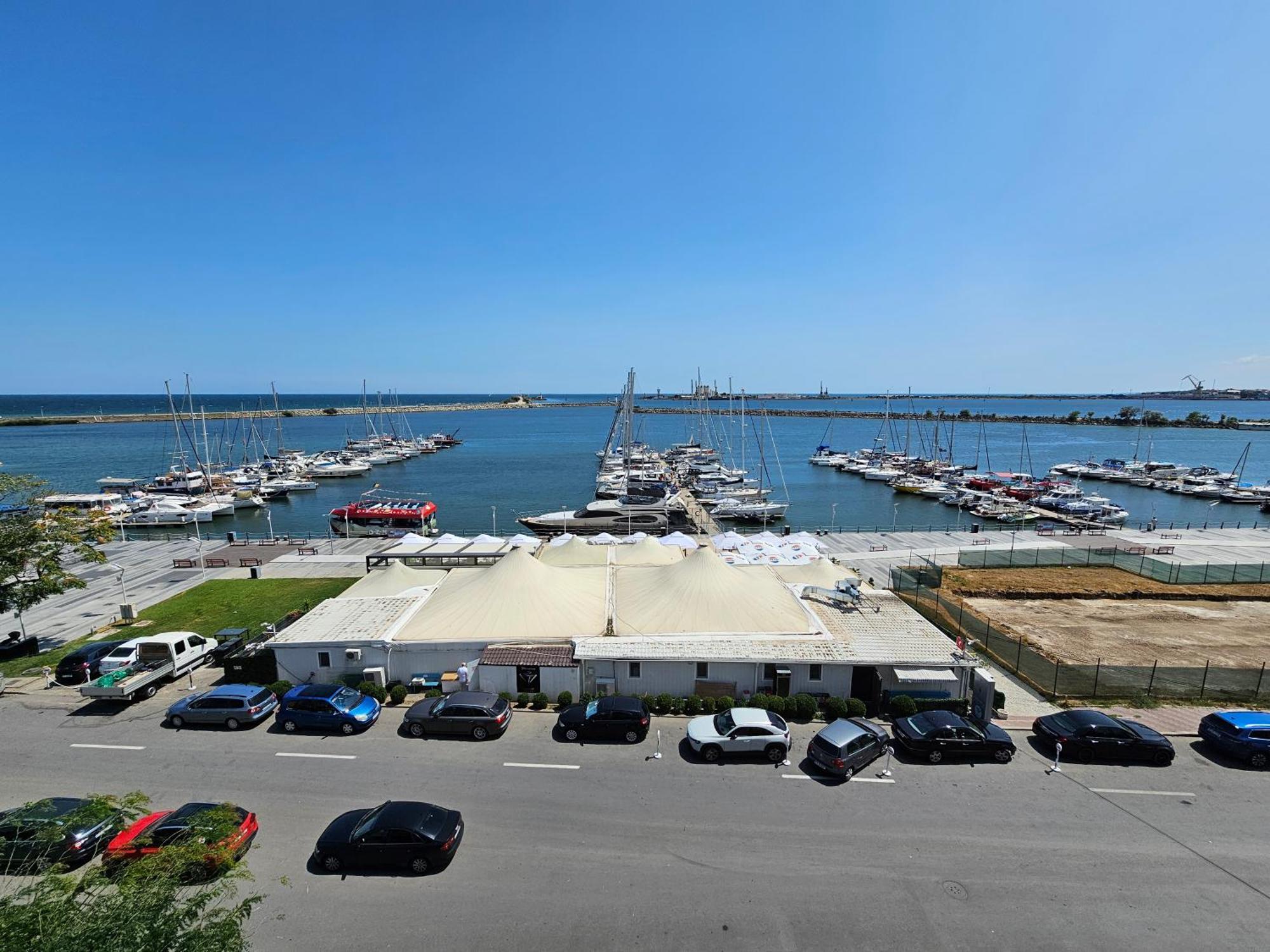 Blue Marina Sea View Διαμέρισμα Μανγκάλια Εξωτερικό φωτογραφία